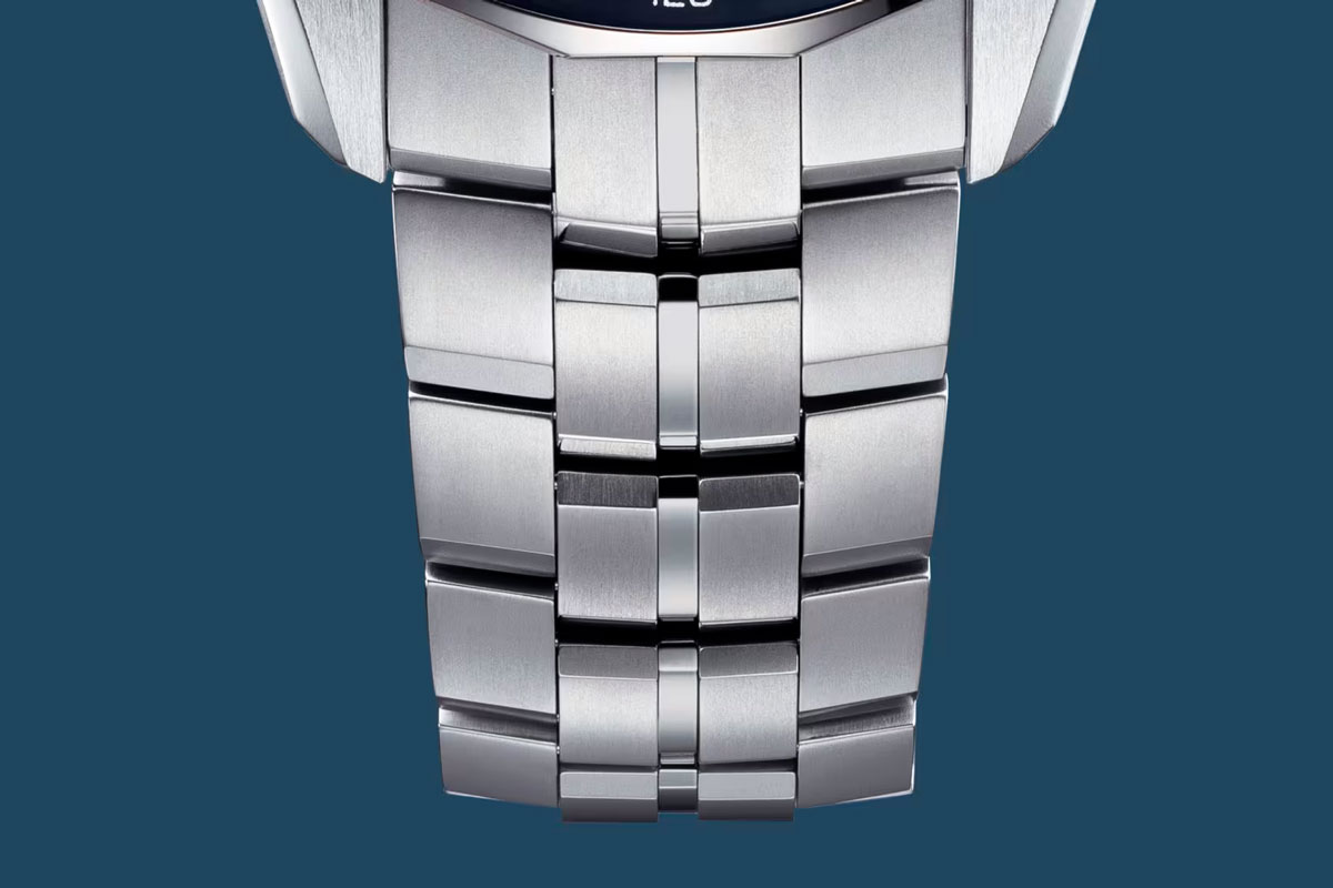 پولیش زاراتسو و بند تیتانیومی OCW-S400RA — فینیش نهایی