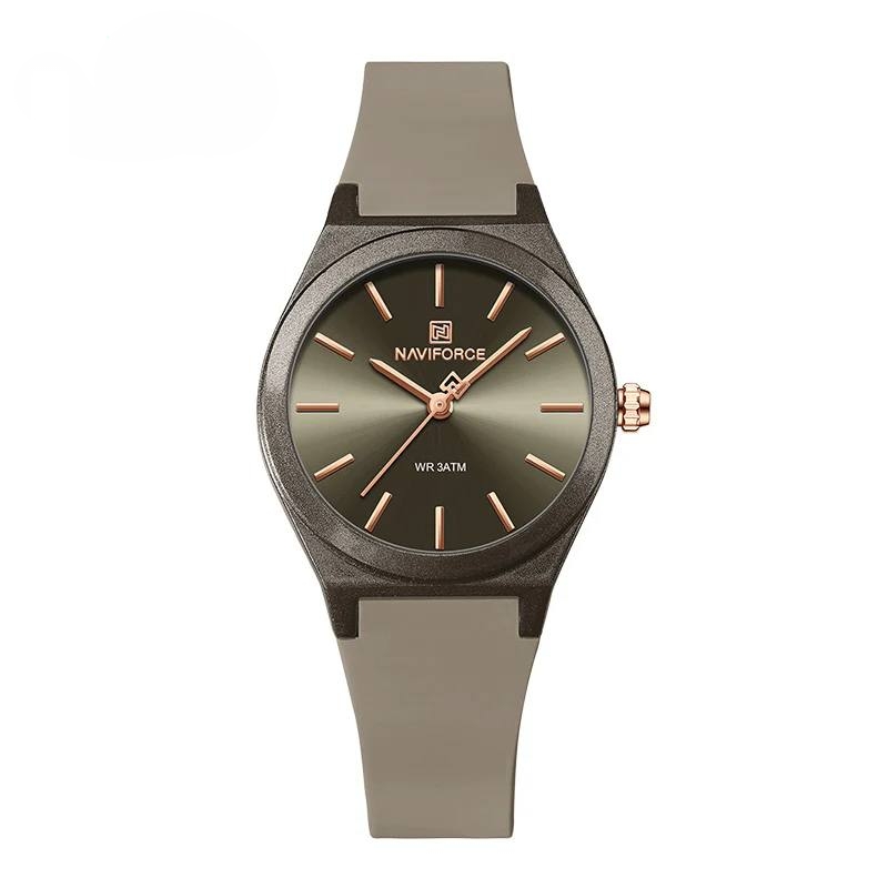 ساعت مچی زنانه نیوی فورس naviforce بند سیلیکونی مدل nf5056 خاکی